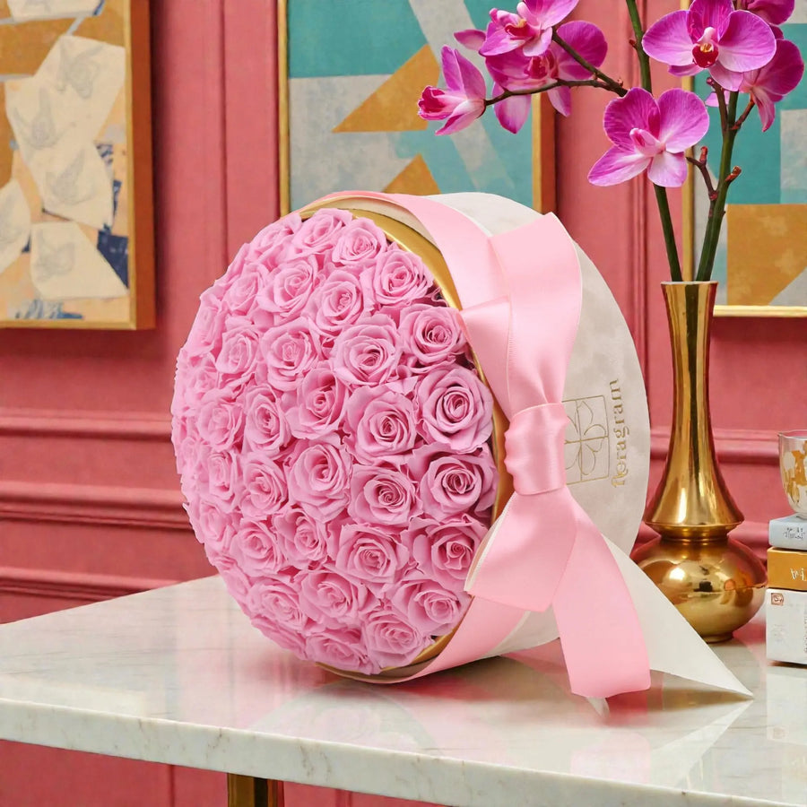 Floragram 50 pink petite preserved roses lifestyle — Canada